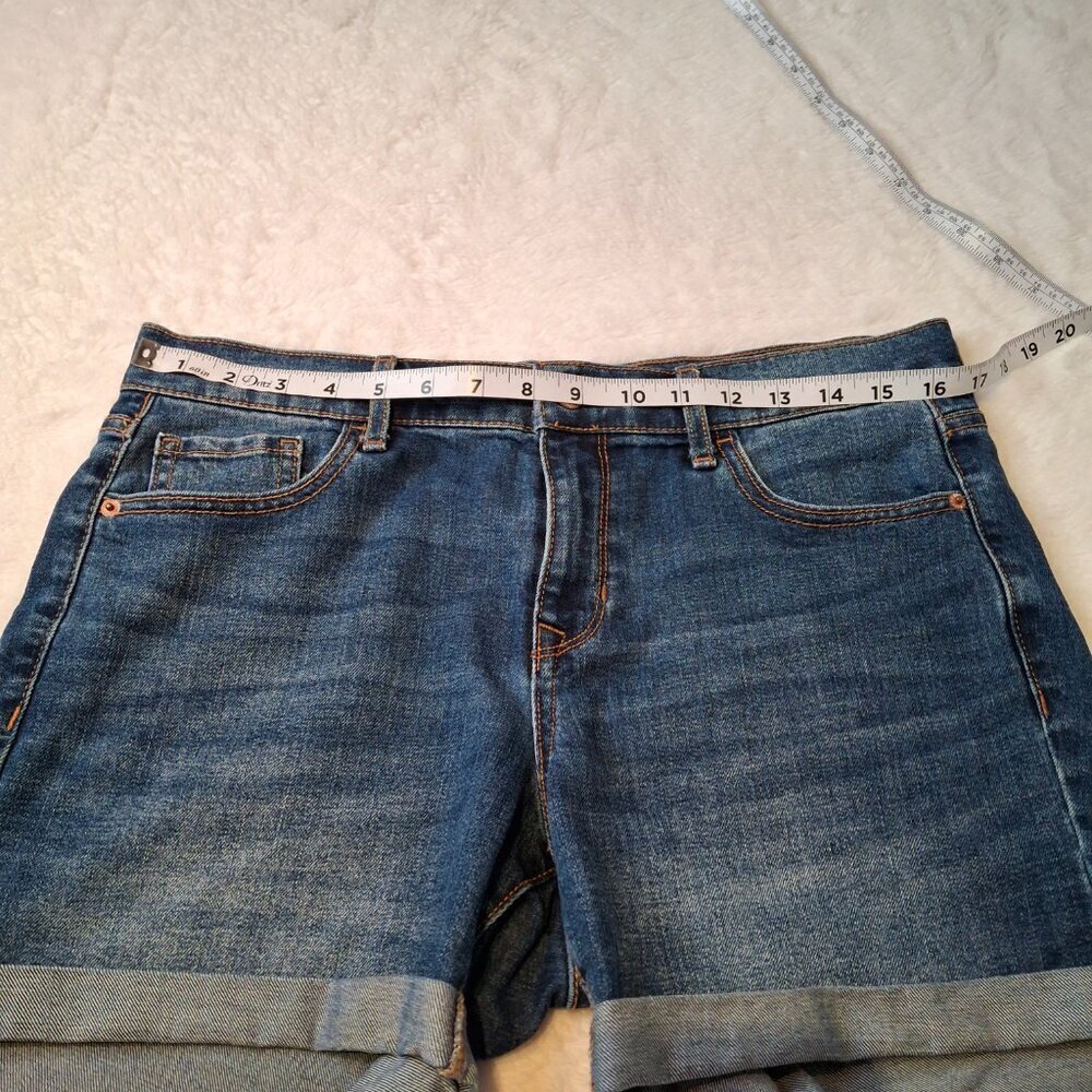 Old Navy Denim Shorts Sz 10 Medium Wash Mid Rise 4.5 inch Western Cowgirl - Picture 10 of 13